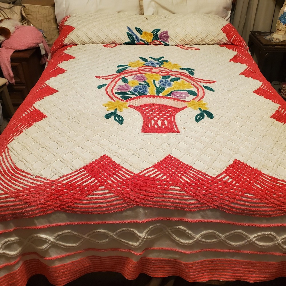 Vintage Chenille Floral Basket Bedspread White Pink Full/Queen Repair Cutter